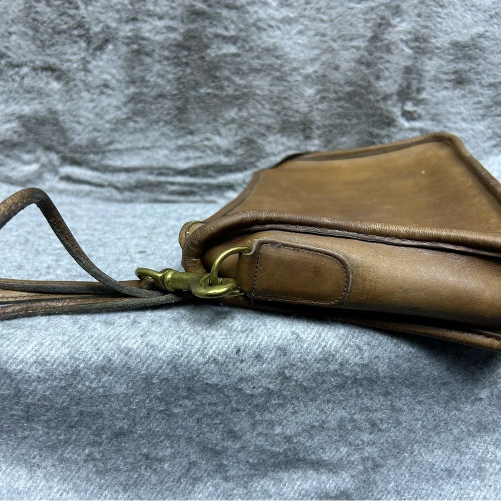 Coach Vintage 1970s Made in NYC Leather Satchel Convertible Clutch Camel 911-061 - Picture 8 of 16